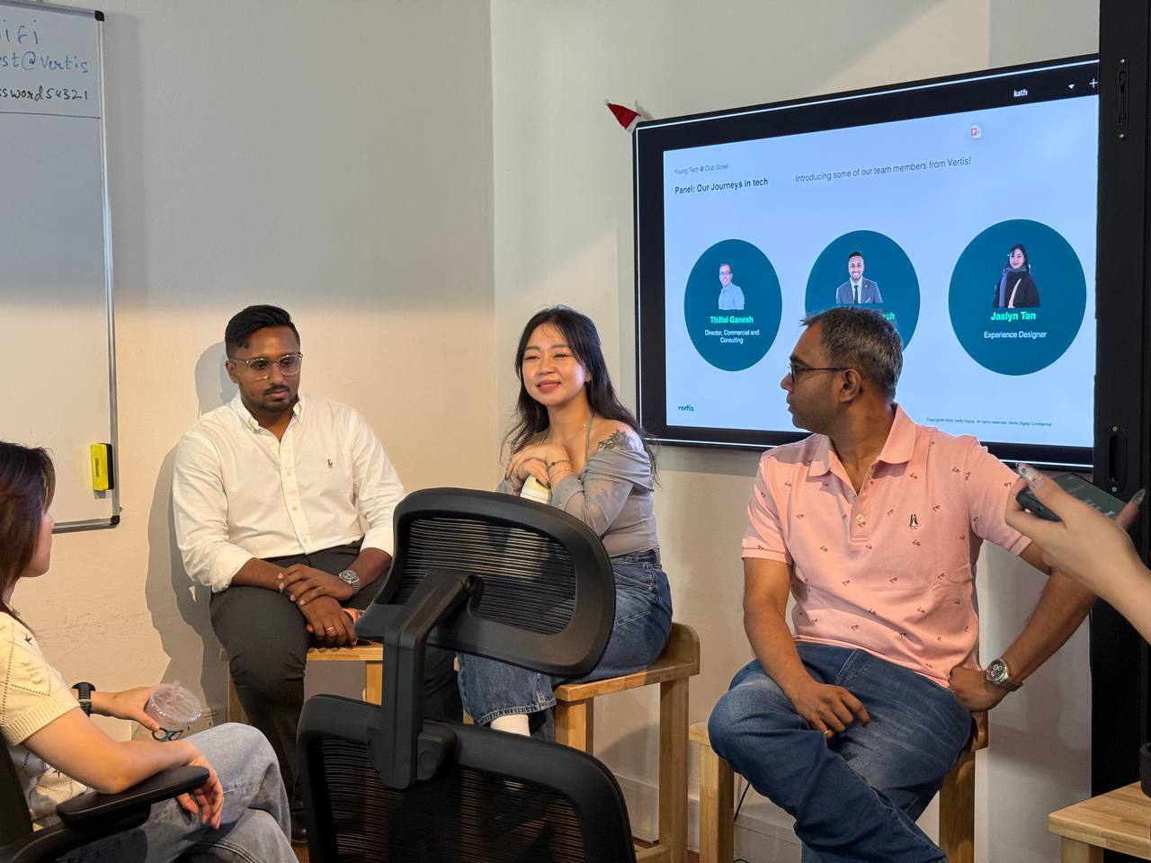 young-tech-vertis-panel